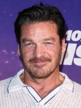 Amerikalı aktör Bart Johnson, Fiji Airways tarafından sunulan 102.7 KIIS FM Wango Tango 2025 tarihli iHeartRadio 'ya 10 Mayıs 2025 tarihinde Huntington City Beach, Orange County, Kaliforniya, ABD' de geldi..