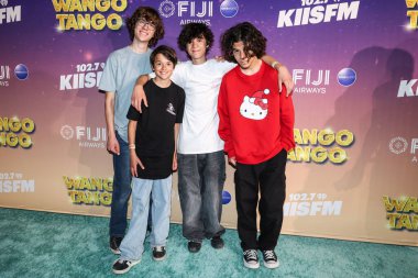 Cameron Trueblood, Ethan Trueblood, Mason Trueblood ve Dylan Trueblood müzik grubu Trueblood, 10 Mayıs 2025 'te Huntington Beach' te düzenlenen Fiji Havayolları tarafından sunulan iHeartRadio 'nun 102.7 KIIS FM Wango Tango 2025' ine geldiler.