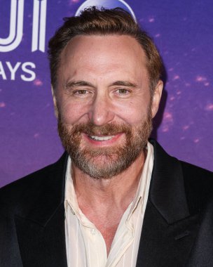 Fransız DJ ve kayıt yapımcısı David Guetta, Fiji Airways tarafından sunulan 102.7 KIIS FM Wango Tango 2025 tarihli iHeartRadio 'ya 10 Mayıs 2025 tarihinde Huntington City Beach, Orange County, Kaliforniya, ABD' de geldi..