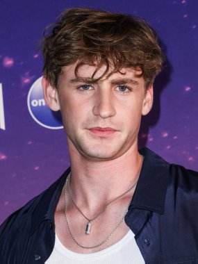 Amerikalı aktör ve Will Ferrell 'in oğlu Magnus Ferrell, 10 Mayıs 2025' te Huntington City Beach, Orange County, Kaliforniya 'da düzenlenen Fiji Airways tarafından sunulan iHeartRadio 102.7 KIIS FM Wango 2025' e geldiler.. 