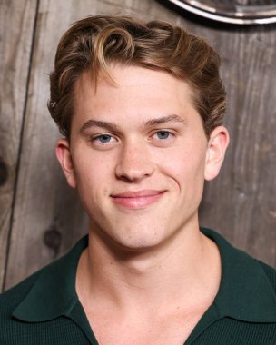 Amerikalı aktör Deacon Phillippe, 13 Mayıs 2025 'te Los Angeles, Kaliforniya' da bulunan Akademi Sinema Müzesi 'ndeki Ted Mann Tiyatrosu' nda düzenlenen Amazon Prime Video 'nun Motorheads' ın 1. sezonunun özel gösterimine geliyor.