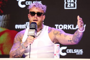 Amerikalı profesyonel boksör ve aktör Jake 'El Gallo de Dorado' Paul, 14 Mayıs 2025 'te Hollywood, Los Angeles, Kaliforniya, ABD' de düzenlenen Jake Paul - Julio Cesar Chavez Jr. Basın Konferansına katıldı..        