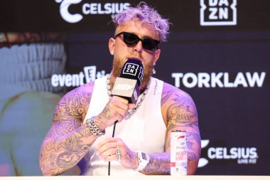 Amerikalı profesyonel boksör ve aktör Jake 'El Gallo de Dorado' Paul, 14 Mayıs 2025 'te Hollywood, Los Angeles, Kaliforniya, ABD' de düzenlenen Jake Paul - Julio Cesar Chavez Jr. Basın Konferansına katıldı..         