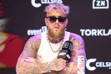 Amerikalı profesyonel boksör ve aktör Jake 'El Gallo de Dorado' Paul, 14 Mayıs 2025 'te Hollywood, Los Angeles, Kaliforniya, ABD' de düzenlenen Jake Paul - Julio Cesar Chavez Jr. Basın Konferansına katıldı..        