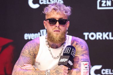 Amerikalı profesyonel boksör ve aktör Jake 'El Gallo de Dorado' Paul, 14 Mayıs 2025 'te Hollywood, Los Angeles, Kaliforniya, ABD' de düzenlenen Jake Paul - Julio Cesar Chavez Jr. Basın Konferansına katıldı..         