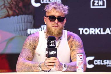 Amerikalı profesyonel boksör ve aktör Jake 'El Gallo de Dorado' Paul, 14 Mayıs 2025 'te Hollywood, Los Angeles, Kaliforniya, ABD' de düzenlenen Jake Paul - Julio Cesar Chavez Jr. Basın Konferansına katıldı..         