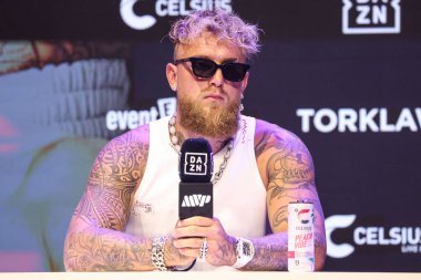 Amerikalı profesyonel boksör ve aktör Jake 'El Gallo de Dorado' Paul, 14 Mayıs 2025 'te Hollywood, Los Angeles, Kaliforniya, ABD' de düzenlenen Jake Paul - Julio Cesar Chavez Jr. Basın Konferansına katıldı..         