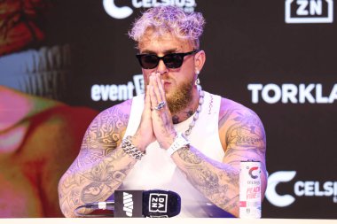 Amerikalı profesyonel boksör ve aktör Jake 'El Gallo de Dorado' Paul, 14 Mayıs 2025 'te Hollywood, Los Angeles, Kaliforniya, ABD' de düzenlenen Jake Paul - Julio Cesar Chavez Jr. Basın Konferansına katıldı..         