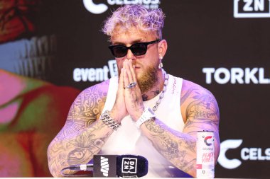 Amerikalı profesyonel boksör ve aktör Jake 'El Gallo de Dorado' Paul, 14 Mayıs 2025 'te Hollywood, Los Angeles, Kaliforniya, ABD' de düzenlenen Jake Paul - Julio Cesar Chavez Jr. Basın Konferansına katıldı..        