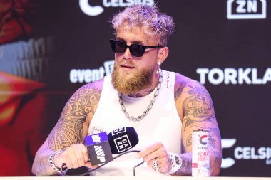 Amerikalı profesyonel boksör ve aktör Jake 'El Gallo de Dorado' Paul, 14 Mayıs 2025 'te Hollywood, Los Angeles, Kaliforniya, ABD' de düzenlenen Jake Paul - Julio Cesar Chavez Jr. Basın Konferansına katıldı..        