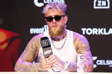 Amerikalı profesyonel boksör ve aktör Jake 'El Gallo de Dorado' Paul, 14 Mayıs 2025 'te Hollywood, Los Angeles, Kaliforniya, ABD' de düzenlenen Jake Paul - Julio Cesar Chavez Jr. Basın Konferansına katıldı..         