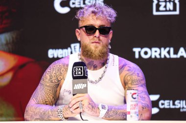 Amerikalı profesyonel boksör ve aktör Jake 'El Gallo de Dorado' Paul, 14 Mayıs 2025 'te Hollywood, Los Angeles, Kaliforniya, ABD' de düzenlenen Jake Paul - Julio Cesar Chavez Jr. Basın Konferansına katıldı..         
