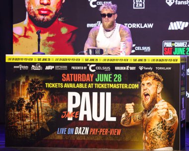 Amerikalı profesyonel boksör ve aktör Jake 'El Gallo de Dorado' Paul, 14 Mayıs 2025 'te Hollywood, Los Angeles, Kaliforniya, ABD' de düzenlenen Jake Paul - Julio Cesar Chavez Jr. Basın Konferansına katıldı..         