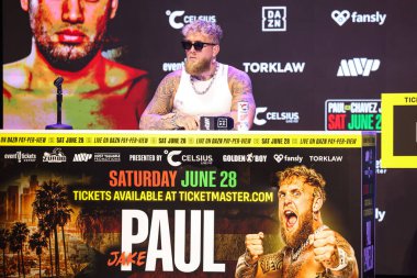 Amerikalı profesyonel boksör ve aktör Jake 'El Gallo de Dorado' Paul, 14 Mayıs 2025 'te Hollywood, Los Angeles, Kaliforniya, ABD' de düzenlenen Jake Paul - Julio Cesar Chavez Jr. Basın Konferansına katıldı..         