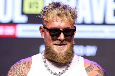 Amerikalı profesyonel boksör ve aktör Jake 'El Gallo de Dorado' Paul, 14 Mayıs 2025 'te Hollywood, Los Angeles, Kaliforniya, ABD' de düzenlenen Jake Paul - Julio Cesar Chavez Jr. Basın Konferansına katıldı..         