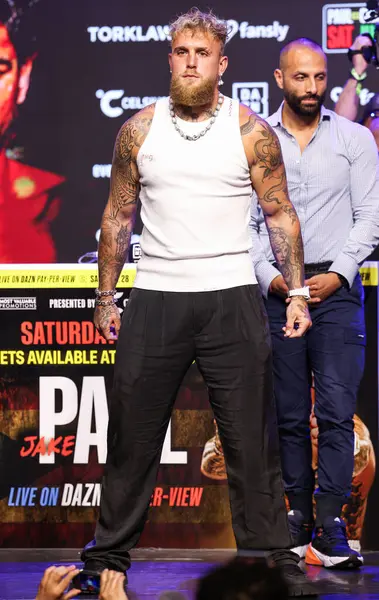 Amerikalı profesyonel boksör ve aktör Jake 'El Gallo de Dorado' Paul, 14 Mayıs 2025 'te Hollywood, Los Angeles, Kaliforniya, ABD' de düzenlenen Jake Paul - Julio Cesar Chavez Jr. Basın Konferansına katıldı.. 