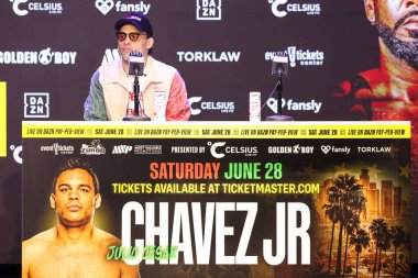Meksikalı profesyonel boksör Julio Cesar Chavez Jr., 14 Mayıs 2025 tarihinde Hollywood, Los Angeles, Kaliforniya, ABD 'de düzenlenen Jake Paul - Julio Cesar Chavez Jr. Basın Konferansına katıldı..              