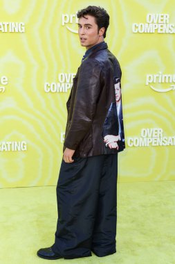 Amerikalı komedyen ve aktör Benito Skinner, 14 Mayıs 2025 'te Hollywood Palladium' da düzenlenen Amazon Prime Video 'nun 1. sezonunun Los Angeles Premiere' ine geldi..