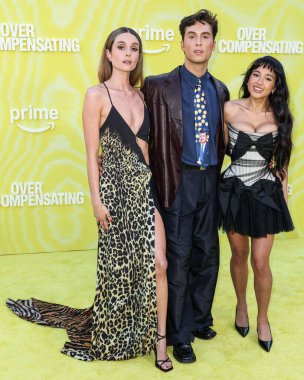 Mary Beth Barone, Benito Skinner ve Wally Baram, 14 Mayıs 2025 'te Hollywood Paladyumu' nda düzenlenen Amazon Prime Video 'nun 1..