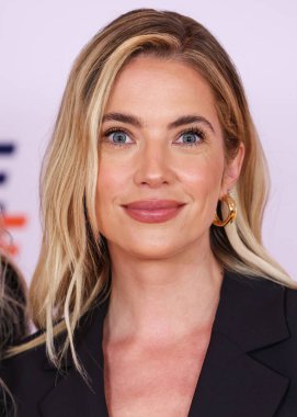 Veronica Swanson Sakalı giyen Amerikalı aktris, şarkıcı ve manken Ashley Benson, 16 Mayıs 2025 'te Century City, Los Angeles, Kaliforniya, ABD' deki Fairmont Century Plaza 'da düzenlenen 32..