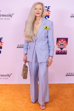 Veronica Swanson Sakal 'ı giyen Frances Fisher, 16 Mayıs 2025' te Century City, Los Angeles, Kaliforniya, ABD 'deki Fairmont Century Plaza' da düzenlenen MS Gala 2025 'in 32..