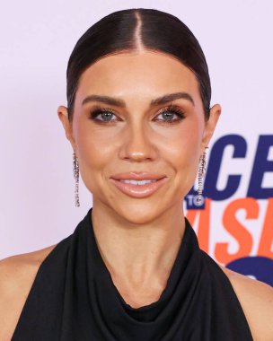 Amerikalı dansçı ve koreograf Jenna Johnson, 16 Mayıs 2025 'te Amerika Birleşik Devletleri' nin Los Angeles, Century City 'deki Fairmont Century Plaza' da düzenlenen MS Gala 2025 'in 32..