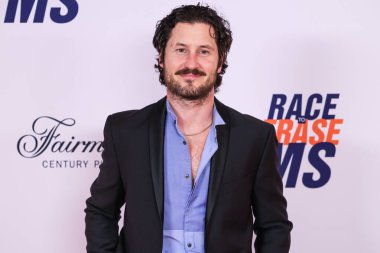Ukraynalı-Amerikalı dansçı Valentin Chmerkovskiy, 16 Mayıs 2025 'te Century City, Los Angeles, Kaliforniya, ABD' deki Fairmont Century Plaza 'da düzenlenen 32..