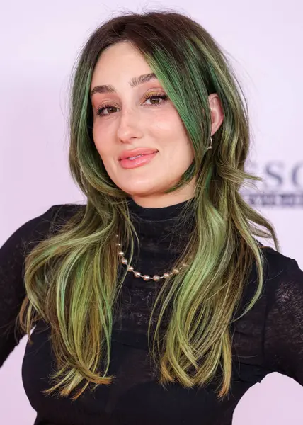 Phem (Olivia Marsico), 16 Mayıs 2025 tarihinde Fairmont Century Plaza, Los Angeles, Kaliforniya, ABD 'de düzenlenen MS Gala 2025' in 32..