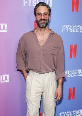 İtalyan oyun yazarı, yönetmen, yönetmen, yönetmen, çevirmen ve aktör Marco Calvani Netflix FYSEE LA 'ya geldi -' The Four Seasons 'Sezon 1 ATAS Emmy FYC (Düşünceleriniz İçin) 19 Mayıs 2025' te Aero Tiyatrosu 'nda düzenlenen özel gösterim etkinliği, CA   