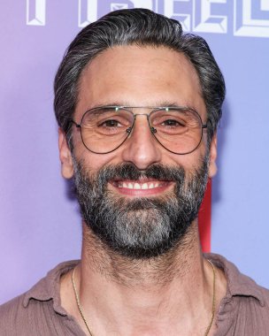 İtalyan oyun yazarı, yönetmen, yönetmen, yönetmen, çevirmen ve aktör Marco Calvani Netflix FYSEE LA 'ya geldi -' The Four Seasons 'Sezon 1 ATAS Emmy FYC (Düşünceleriniz İçin) 19 Mayıs 2025' te Aero Tiyatrosu 'nda düzenlenen özel gösterim etkinliği, CA   