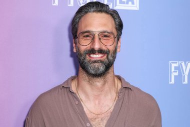 İtalyan oyun yazarı, yönetmen, yönetmen, yönetmen, çevirmen ve aktör Marco Calvani Netflix FYSEE LA 'ya geldi -' The Four Seasons 'Sezon 1 ATAS Emmy FYC (Düşünceleriniz İçin) 19 Mayıs 2025' te Aero Tiyatrosu 'nda düzenlenen özel gösterim etkinliği, CA   