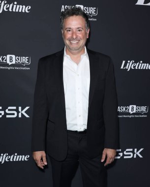 Amerikalı film yönetmeni Brian Herzlinger, 20 Mayıs 2025 'te Hollywood, Los Angeles, Kaliforniya, ABD' de düzenlenen 'Pretty Hurts' ve 'GSK Ask2Bsure Sağlık Muhabbeti Aster' e geldi..