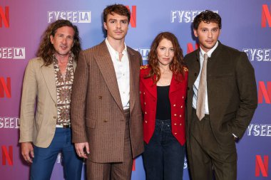 Amerikalı senarist, yönetmen ve aktör Ian Brennan, Amerikalı aktör Nicholas Alexander Chavez, Amerikalı oyuncu Ari Graynor ve Amerikalı aktör Cooper Koch Netflix FYSEE LA 'ya geldiler.