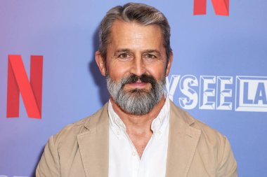 Prodüksiyon tasarımcısı Matthew Flood Ferguson 20 Mayıs 2025 'te Netflix FYSEE LA -' Canavarlar: The Lyle And Erik Menendez Story 'ATAS (Televizyon Sanatları ve Bilimleri Akademisi) Emmy FYC' ye (Sizin Düşünceleriniz İçin) geldi.