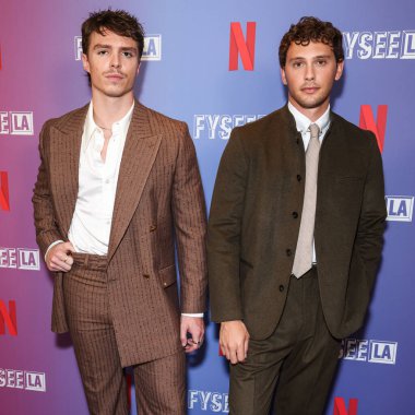 Amerikalı aktörler Nicholas Alexander Chavez ve Cooper Koch Netflix FYSEE LA 'ya -' Canavarlar: The Lyle and Erik Menendez Story 'ATAS (Televizyon Sanatları ve Bilimleri Akademisi) Emmy FYC (Sizin Düşünceleriniz İçin) 20 Mayıs 2025' te ABD 'nin Los Angeles kentinde geldiler.