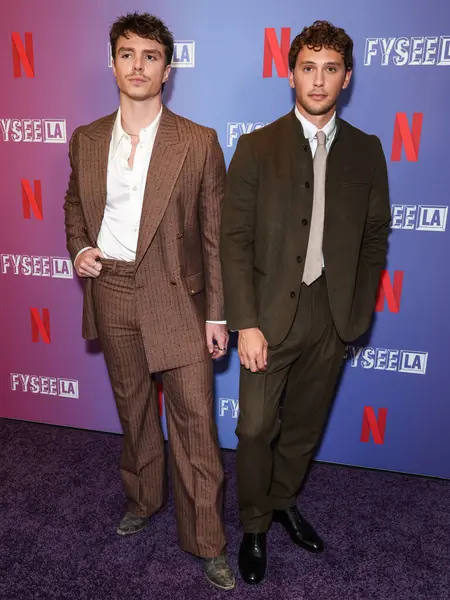 Amerikalı aktörler Nicholas Alexander Chavez ve Cooper Koch Netflix FYSEE LA 'ya -' Canavarlar: The Lyle and Erik Menendez Story 'ATAS (Televizyon Sanatları ve Bilimleri Akademisi) Emmy FYC (Sizin Düşünceleriniz İçin) 20 Mayıs 2025' te ABD 'nin Los Angeles kentinde geldiler.