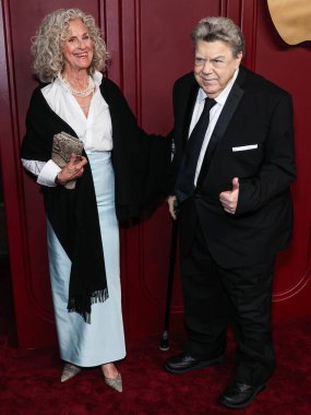 George Wendt 20 Mayıs 2025, Salı günü 76 yaşında öldü. Amerikalı aktris Bernadette Birkett ve kocası / Amerikalı aktör George Wendt, 15 Ocak 2024 'te ABD' nin Los Angeles kentinde Mother Wolf 'ta düzenlenen Apple TV +' nin 75.