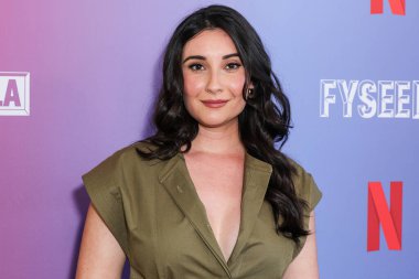 Amerikalı aktris Lilah Richcreek Estrada, Netflix FYSEE LA - 'A Man On the Inside' Sezon 1 ATAS (Televizyon Sanatları ve Bilimleri Akademisi) Emmy FYC (For Your Consideration) 'e 21 Mayıs 2025' te ABD 'nin Los Angeles kentinde geldi. 