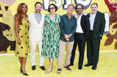 Ayo Edebiri, Nick Kroll, Jessi Klein, Jack McBrayer, Jason Mantzoukas ve Richard Kind Netflix 'in' Big Mouth 'sezonunun Los Angeles galasına geldiler..