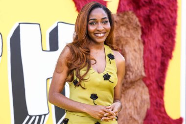 Amerikalı aktris, komedyen, yazar ve seslendirme oyuncusu Ayo Edebiri, Netflix 'in' Big Mouth 'sezonunun Los Angeles Premiere' ine geldi.