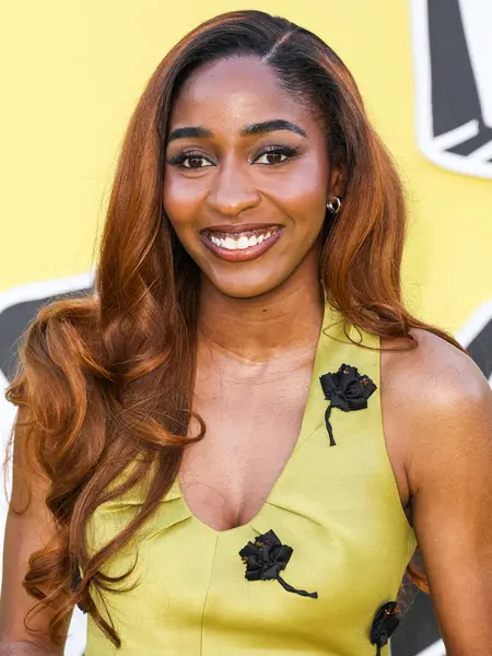 Amerikalı aktris, komedyen, yazar ve seslendirme oyuncusu Ayo Edebiri, Netflix 'in' Big Mouth 'sezonunun Los Angeles Premiere' ine geldi.