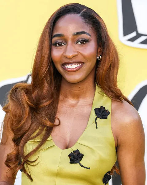 Amerikalı aktris, komedyen, yazar ve seslendirme oyuncusu Ayo Edebiri, Netflix 'in' Big Mouth 'sezonunun Los Angeles Premiere' ine geldi.