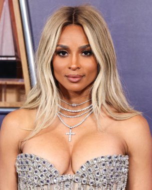 Bronx ve Banco elbisesi giyen Ciara Prensesi Wilson, 26 Mayıs 2025 'te Las Vegas, Las Vegas' ta düzenlenen 2025 Amerikan Müzik Ödülleri 'ne geldi..        