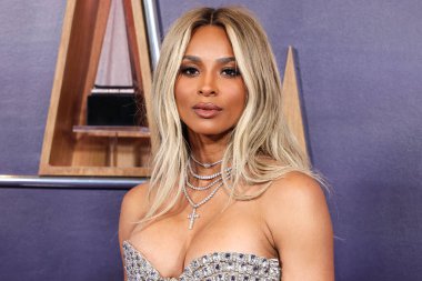 Bronx ve Banco elbisesi giyen Ciara Prensesi Wilson, 26 Mayıs 2025 'te Las Vegas, Las Vegas' ta düzenlenen 2025 Amerikan Müzik Ödülleri 'ne geldi..        