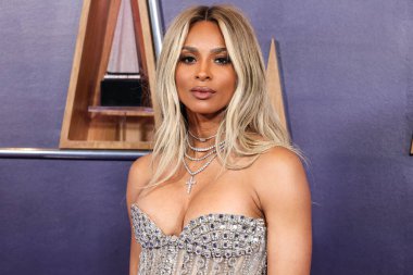 Bronx ve Banco elbisesi giyen Ciara Prensesi Wilson, 26 Mayıs 2025 'te Las Vegas, Las Vegas' ta düzenlenen 2025 Amerikan Müzik Ödülleri 'ne geldi..        