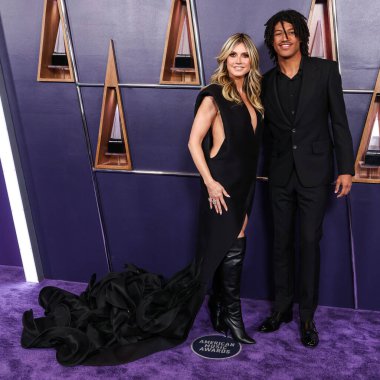 Heidi Klum ve oğlu Henry Samuel, 26 Mayıs 2025 tarihinde Las Vegas, Nevada 'da düzenlenen Fontainebleau Las Vegas' ta düzenlenen 2025 Amerikan Müzik Ödülleri 'ne geldiler..