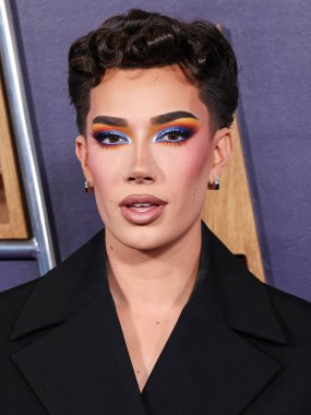 James Charles, 26 Mayıs 2025 'te Las Vegas Fontainebleau' da düzenlenen 2025 Amerikan Müzik Ödülleri 'ne ulaştı.