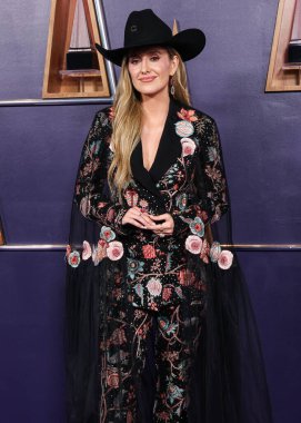 Rahul Mishra 'yı giyen Lainey Wilson, 26 Mayıs 2025' te Las Vegas Fontainebleau 'da düzenlenen 2025 Amerikan Müzik Ödülleri' ne ulaştı..         