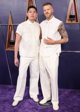 Mark Hoyinga ve kocası Scott Hoying, 26 Mayıs 2025 'te ABD' nin Las Vegas eyaletindeki Fontainebleau Las Vegas 'ta düzenlenen 2025 Amerikan Müzik Ödülleri' ne geldiler..