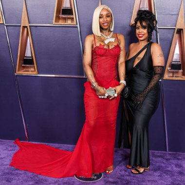 Seksi Red ve annesi Andrea Jenkins, 26 Mayıs 2025 'te Las Vegas, Las Vegas' ta düzenlenen 2025 Amerikan Müzik Ödülleri 'ne geldiler.. 